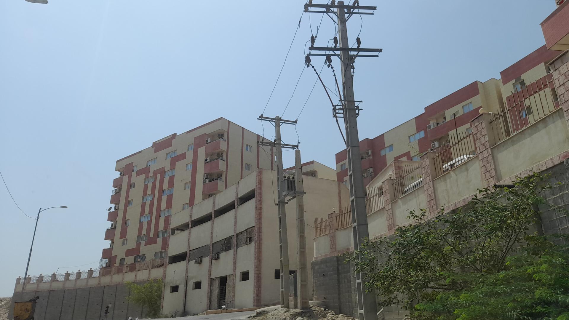 عکس مجتمع مسکونی بهار
