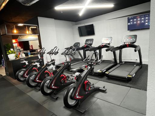 عکس باشگاه بدنسازی پرو وان 