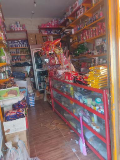 عکس سوپر مارکت محله 