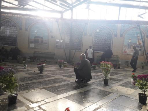 عکس آرامستان مسقف علی بن اشرف