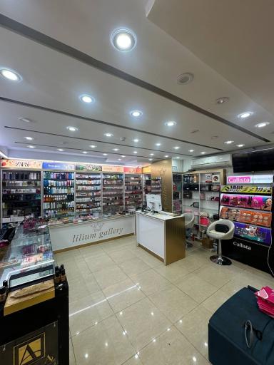 عکس گالری لیلیوم