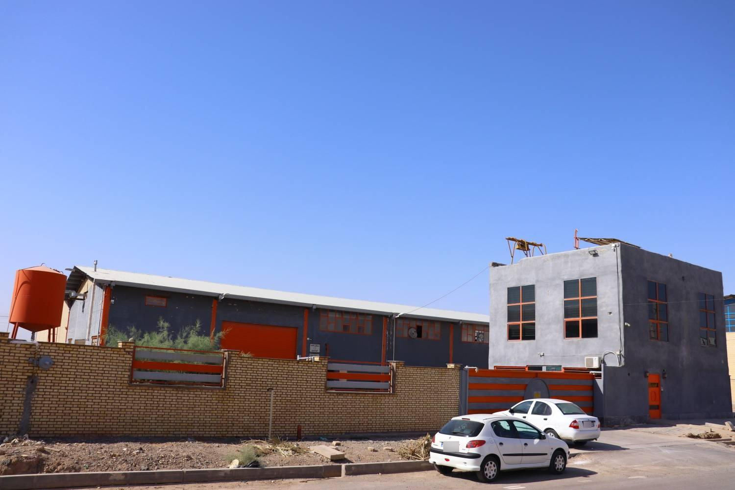 عکس کارخانه رنگ اکسیر پرگاس