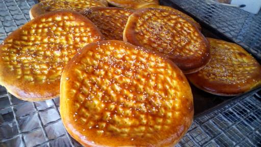 عکس کلوچه پزی طعم تو طعم 