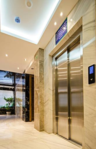 عکس آسانسور رایان