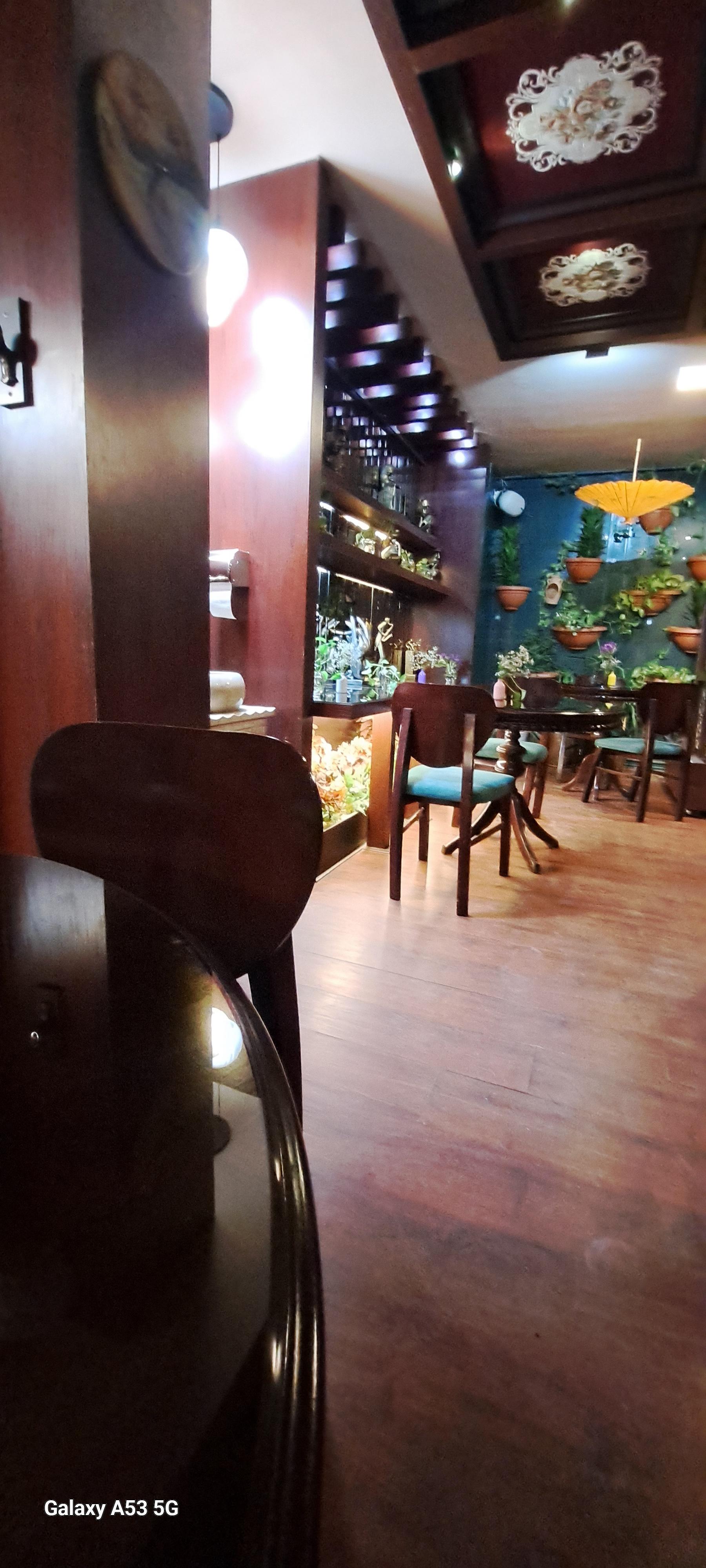 عکس کافه هاتف