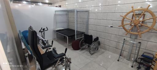 عکس فیزیوتراپی نشاط