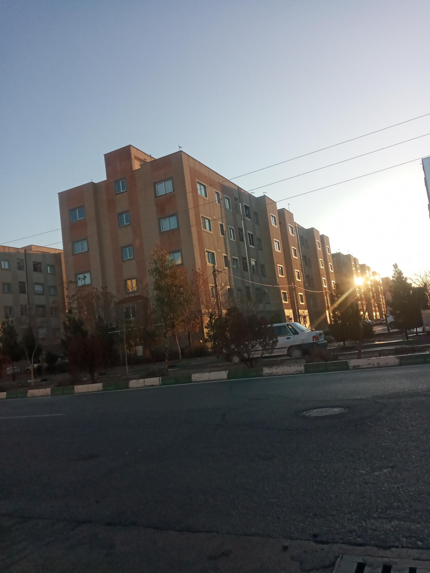 عکس مجتمع مسکونی شهدای چهاردانگه