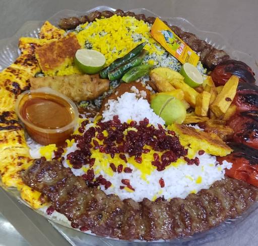 عکس کترینگ غذایی بیرون‌بر دورچین