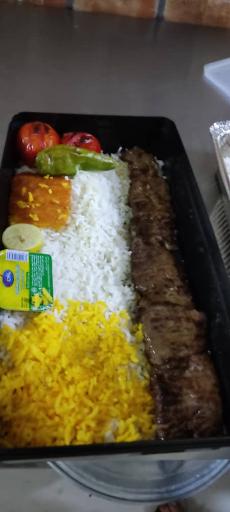 عکس کترینگ غذایی بیرون‌بر دورچین