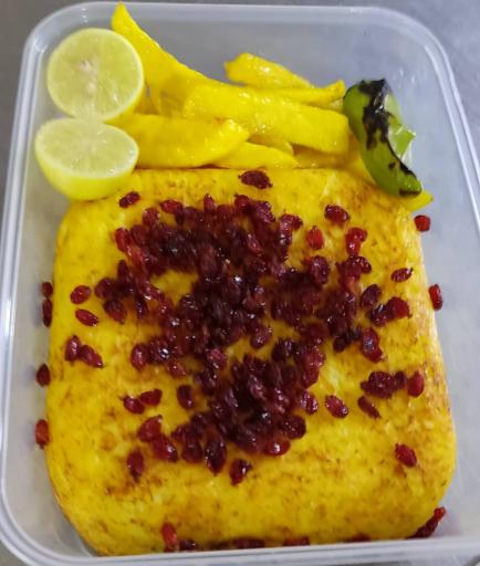 عکس کترینگ غذایی بیرون‌بر دورچین