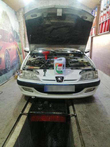 عکس اتوسرویس آقای روغن 