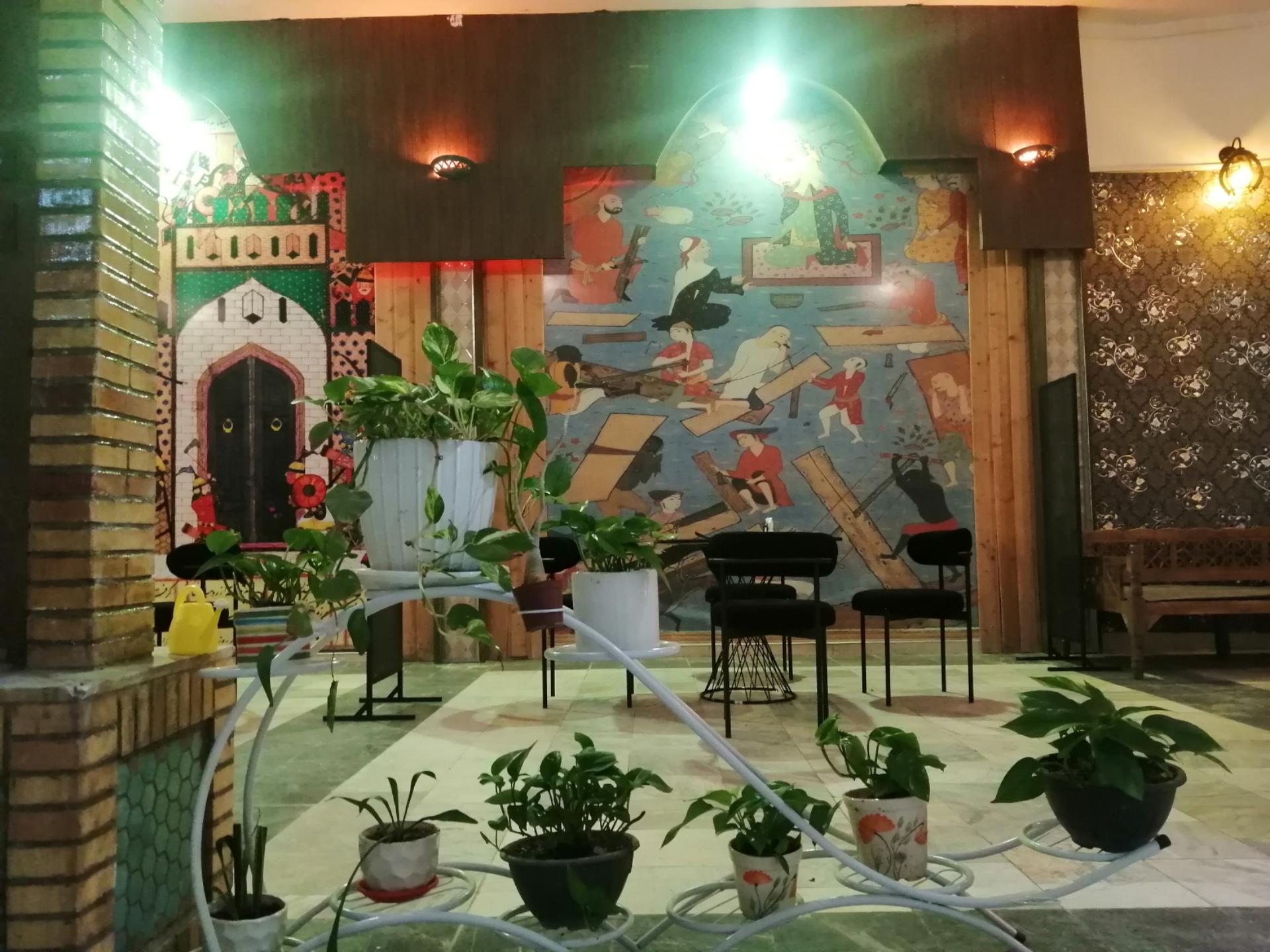 عکس کافه ققنوس