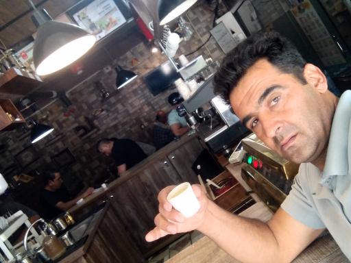 کافه قهوه دایی رضا