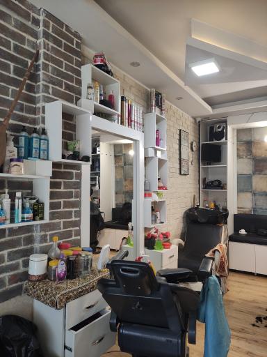 عکس پیرایش امید