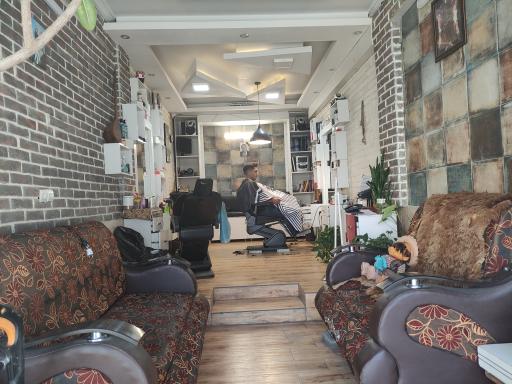 عکس پیرایش امید