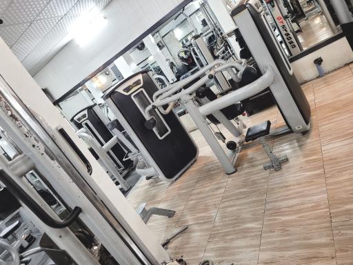 عکس باشگاه ورزشی پوریاتنان