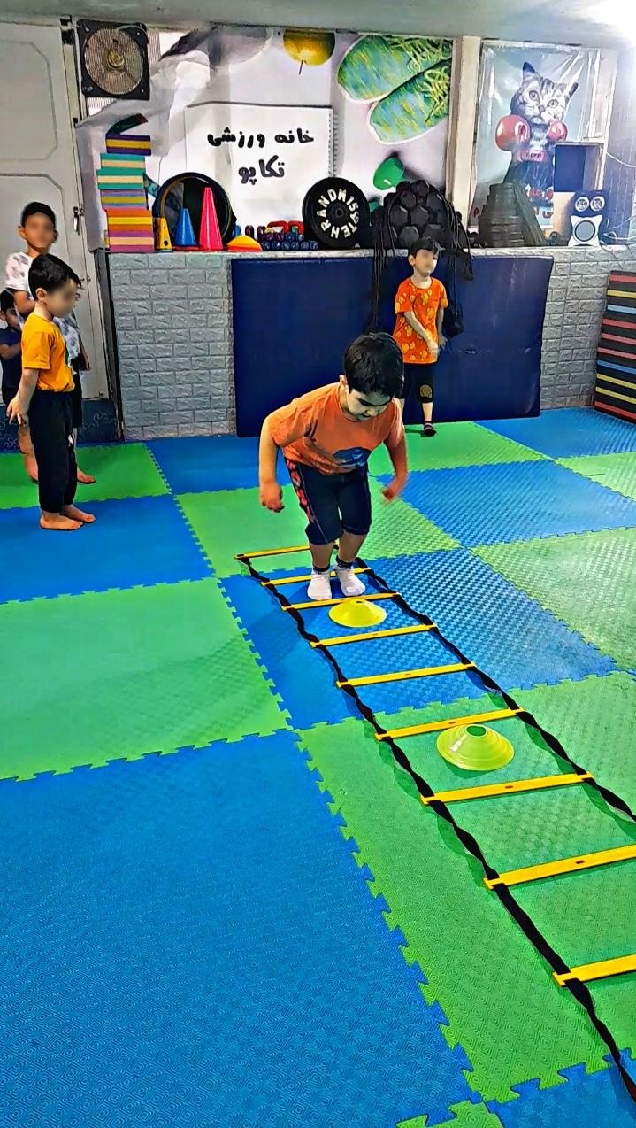 عکس خانه ورزش تکاپو