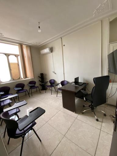 عکس آموزشگاه زبان کاپر