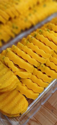 عکس تولیدی نقل و حلوای نارمک