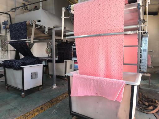 عکس شرکت دانیژه شکلات