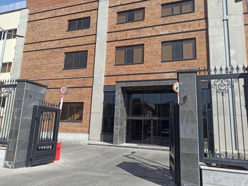 عکس دفتر مرکزی گروه صنعتی آذین خودرو