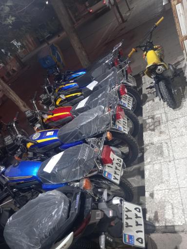 عکس فروشگاه موتور سیکلت رهرو