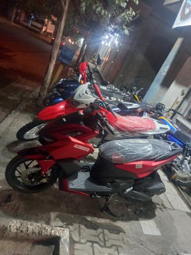 عکس فروشگاه موتور سیکلت رهرو