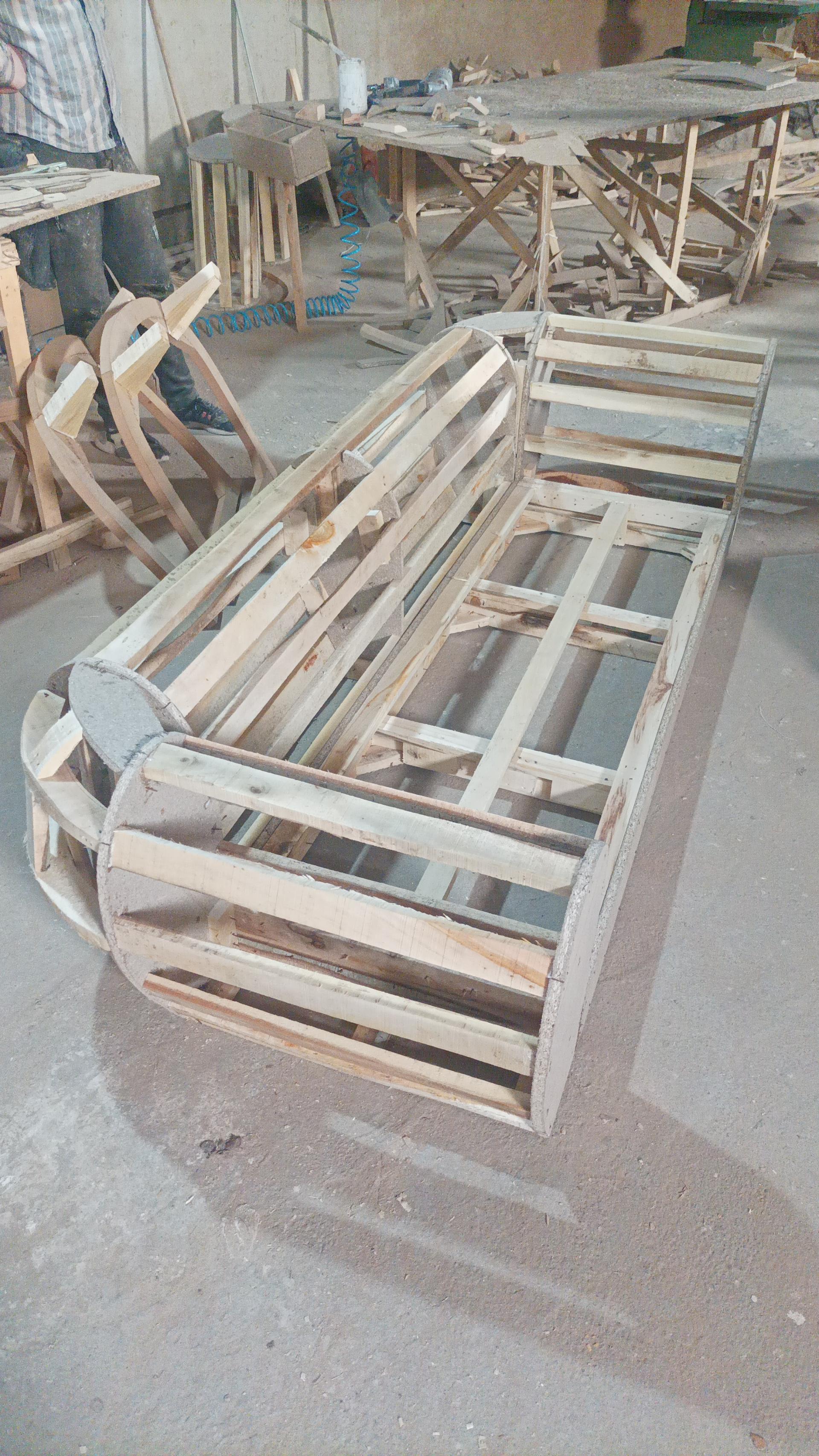 عکس تولید و تعمیرات مبل ماد