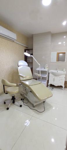 عکس کلینیک پوست، مو و زیبایی رویتا