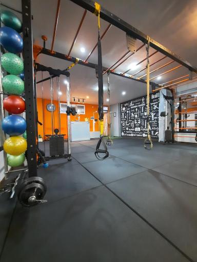 عکس باشگاه ورزشی نیروی برتر