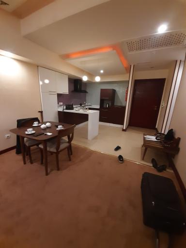 عکس هتل آپارتمان امید