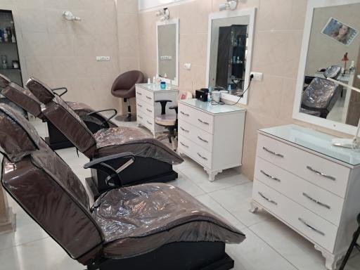 عکس سالن آرایش و زیبایی نژلا