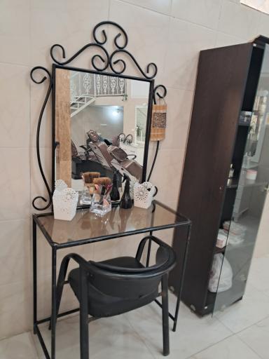 سالن آرایش و زیبایی نژلا