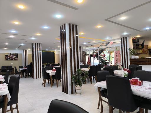 عکس رستوران  زنجیره ای مصطفی کلبادی نژاد