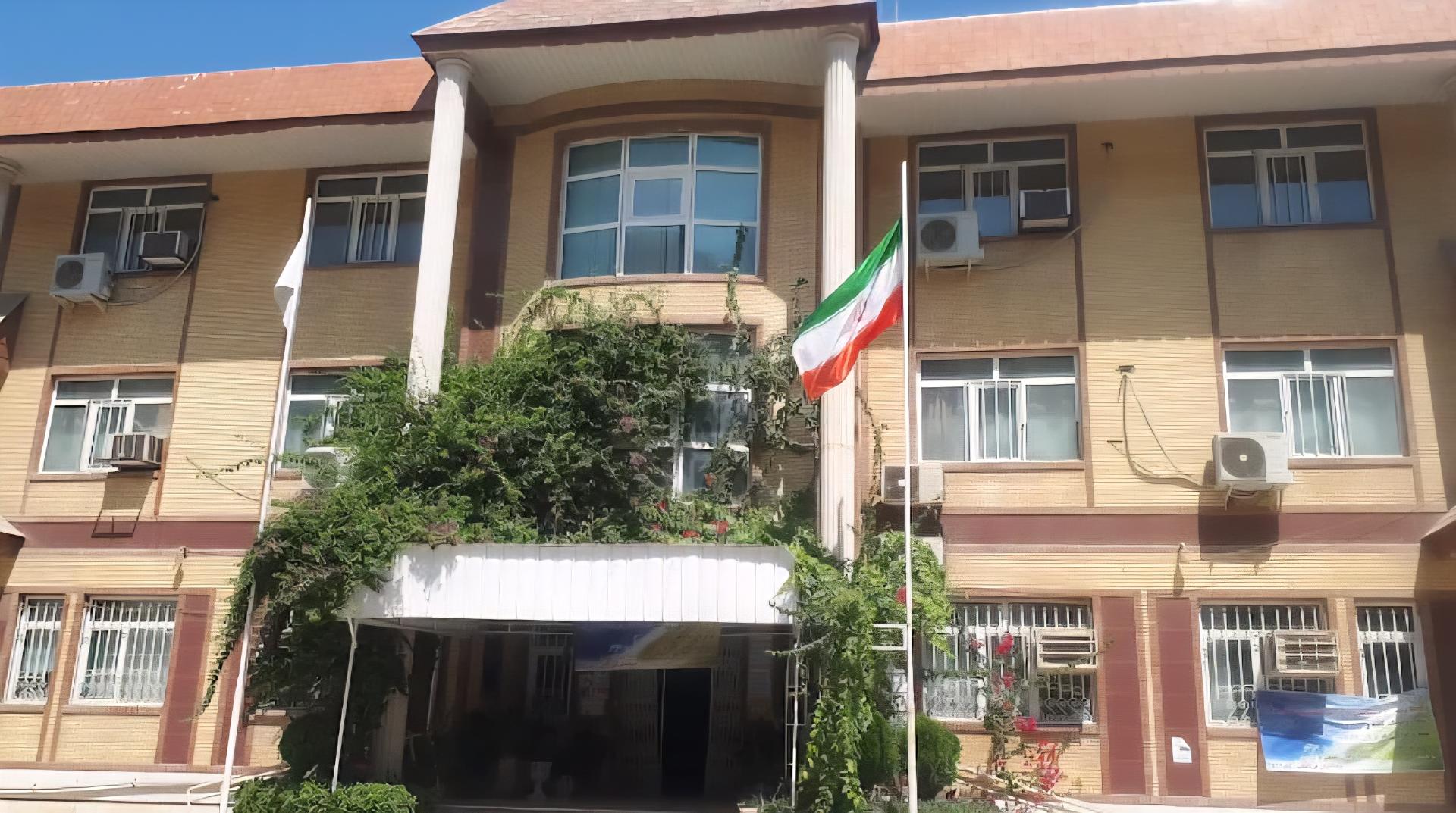 عکس دبیرستان استعدادهای درخشان (تیزهوشان) فرزانگان دوره دوم