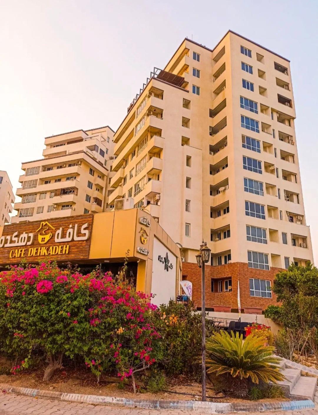 عکس مجتمع دهکده ساحلی خلیج فارس