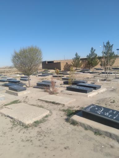 عکس گورستان تازه قلعه