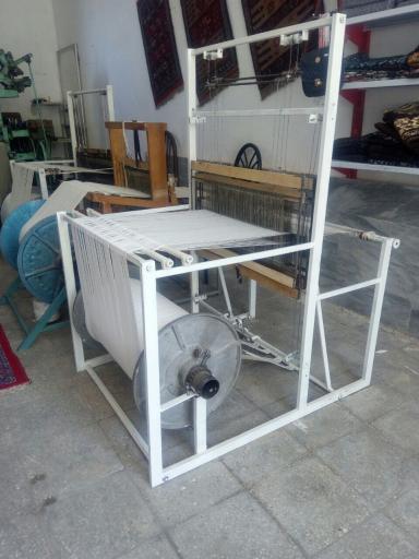 عکس پارچه بافی سنتی طون