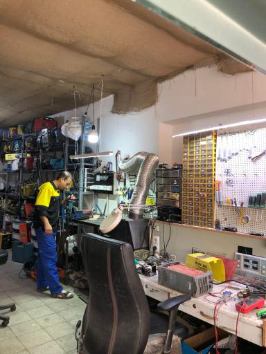 عکس تعمیرات ابزار برقی مهندس ابزار