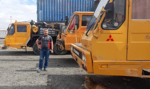 عکس پارکینگ جرثقیل کیان