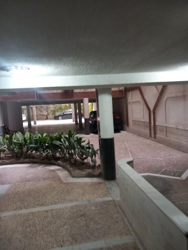 عکس ساختمان پزشکان میرداماد