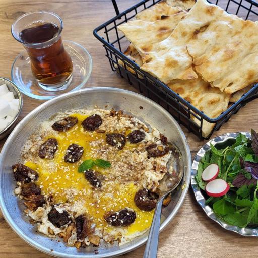 عکس کافه صبحانه پتوس