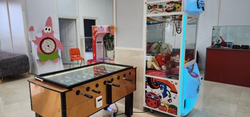 عکس شهربازی سرپوشیده قصر