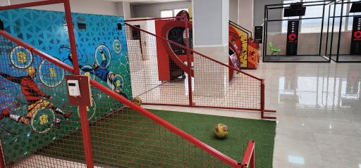 عکس شهربازی سرپوشیده قصر