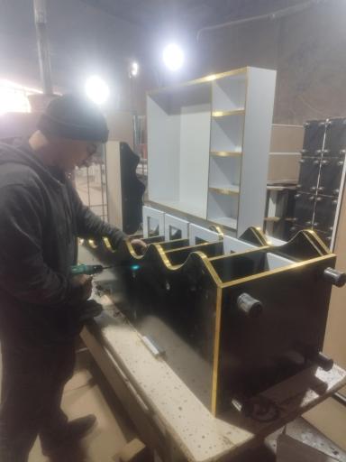 عکس کارگاه میلان چوب