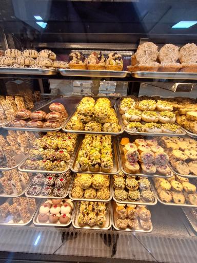 عکس کافه نان و شیرینی ال