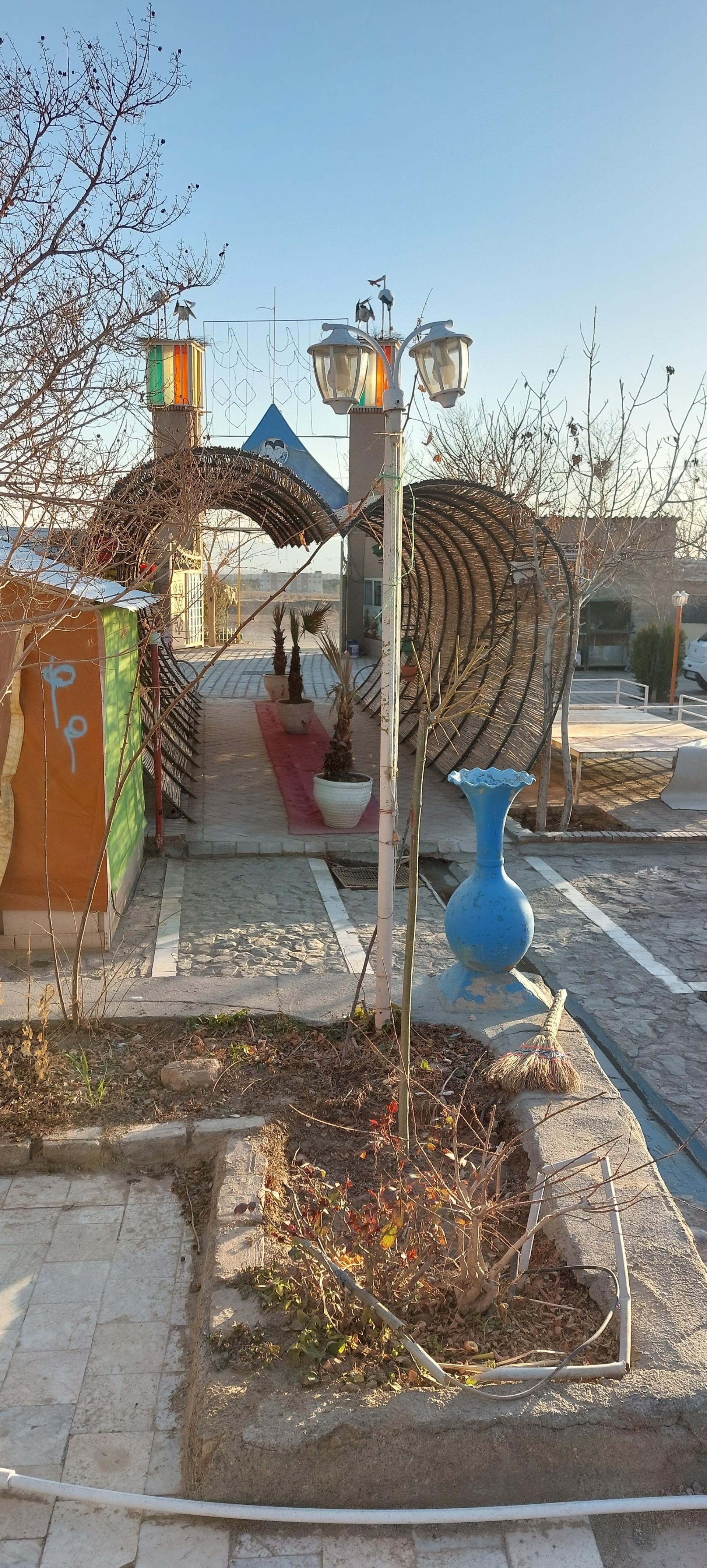 عکس رستوران پدیده کاشمر