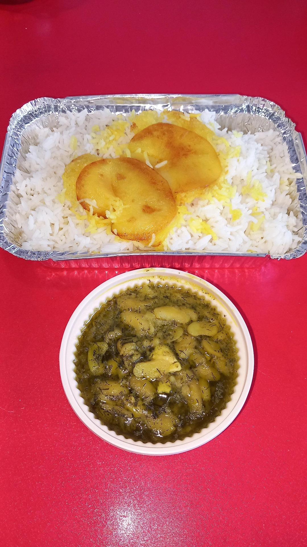 عکس تهیه غذای خورشید بانو