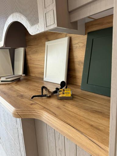 عکس آلیس چوب اسراریان تولیدی درب وکیوم و رنگ پلی اورتان