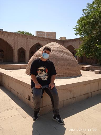 عکس آرامگاه و باغ دو کمال